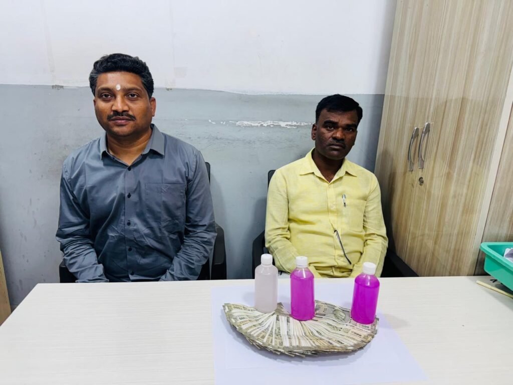 పోస్టుమార్టం నివేదికకు వెల కట్టిన హోంగార్డ్