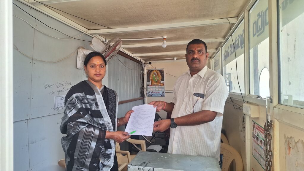 14 వ వార్డులో అక్రమ కట్టడాలను అన్నింటిని తొలగించండి కమిషనర్ గారు