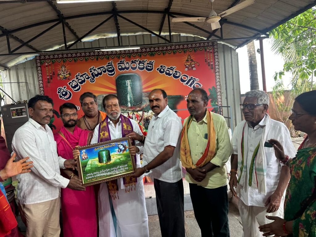 ప్రతి ఒక్కరూ ఆధ్యాత్మిక చింతన అలవర్చుకోవాలి