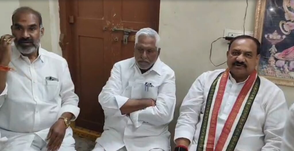 జీవన్ రెడ్డి దృఢ నిర్ణయం బుజ్జగింపులు ఫెయిల్