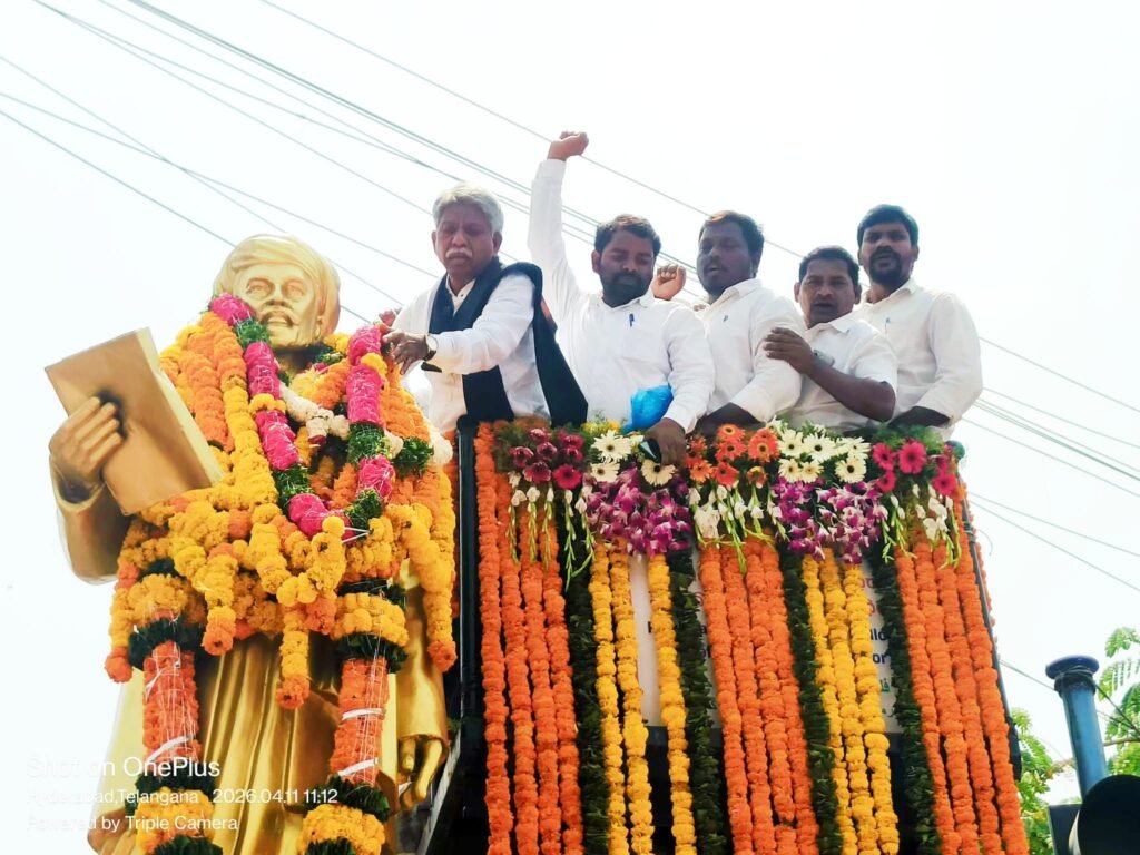 ఫూలేకు ఘనంగా నివాళులు అర్పించిన మంద కృష్ణ మాదిగ