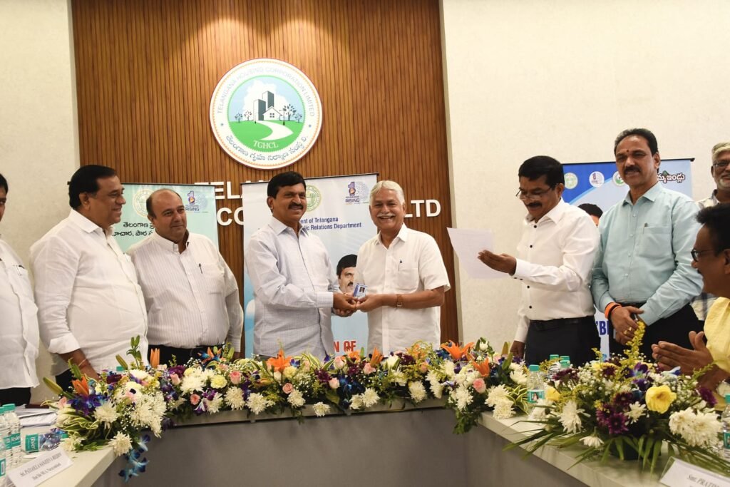 దేశానికే ఆద‌ర్శంగా తెలంగాణ‌లో అక్రిడిటేష‌న్ల జారీ