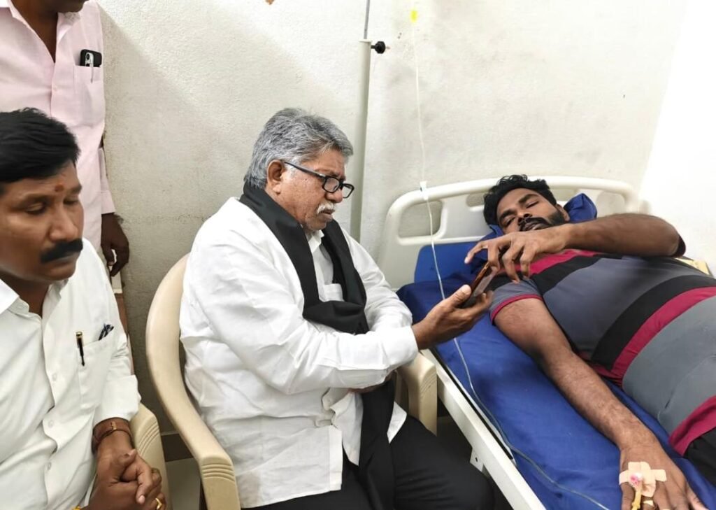 సమ్మయ్యను పరామర్శించిన మంద కృష్ణ మాదిగ