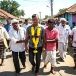 ప్రేమ వేధింపుల ఆరోపణలతో యువకుడికి అరగుండు.. చెప్పుల దండతో ఊరేగింపు