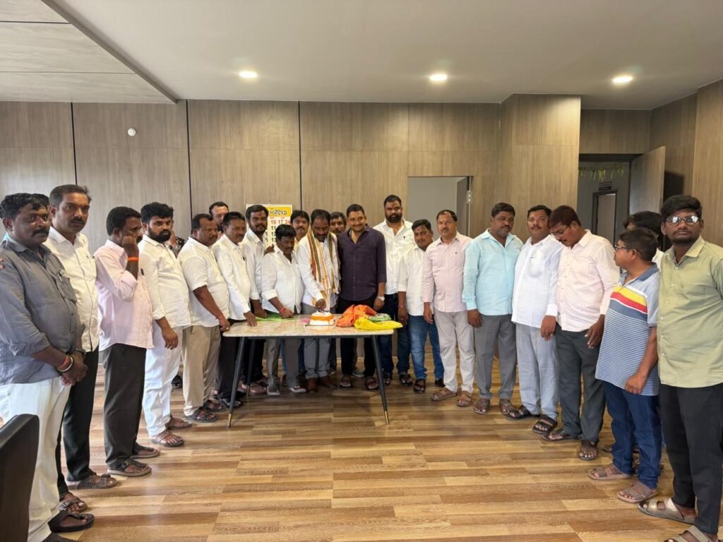 తూప్రాన్ మున్సిపల్ ఆఫీసా బర్త్డే వేడుకల ప్రవేట్ ప్రైవేట్ ఫంక్షన్ హాల