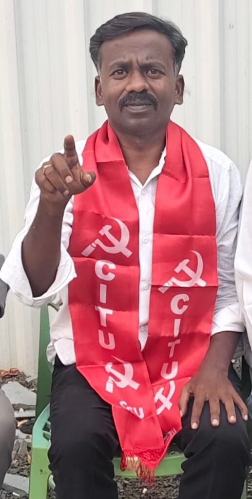 యువకుడిపై తప్పుడు కేసు నమోదు చేశారంటూ సీఐటీయూ ఆరోపణ