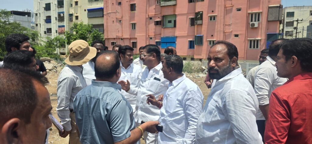 ప్రభుత్వ స్థలం స్మశాన వాటిక స్థలం కబ్జా అడ్డుకున్న బీరంగూడ గ్రామస్తులు