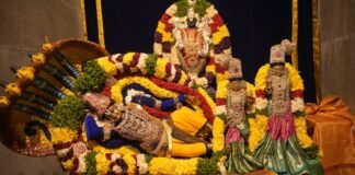 ‘గోవింద’ నామస్మరణతో మారుమోగిన వెంకులోని గుట్ట