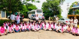 శంకర్ పల్లి నుండి మైతప్ ఖాన్ గూడ వరకు మెయిన్ రోడ్డు నిర్మాణం చేపట్టాలి