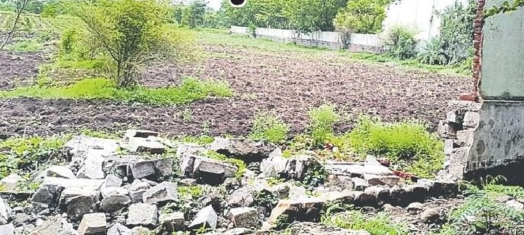అభివృద్ధి జాడెక్కడ