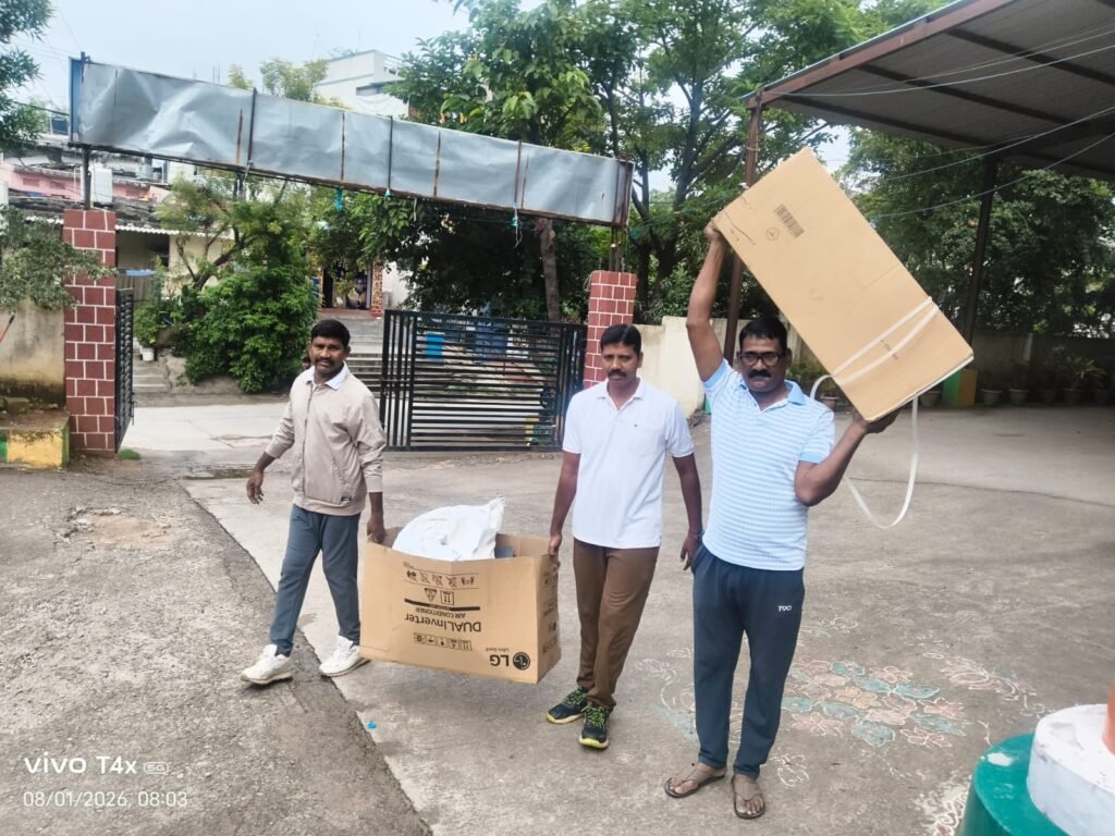 ప్రజాసేవకు ముందు పరిశుభ్రత…జగద్గిరిగుట్ట పోలీసుల సందేశం