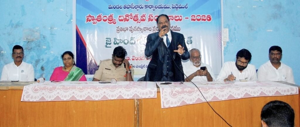 సమాజానికి తిరిగి ఇవ్వాలనే తపన ప్రతి ఒక్కరిలో ఉండాలి