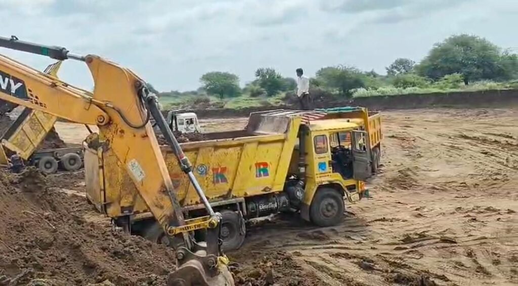 జన్వాడలో మట్టి తవ్వకాలు.. ఉస్మాన్ సాగర్ భద్రతపై ప్రశ్నలు!