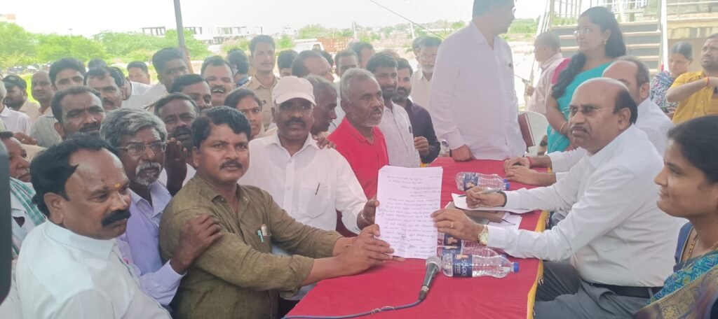 బైపాస్ రోడ్ భాగంగా భూ సేకరణ కొరకు రైతుల అభిప్రాయం గ్రామసభ.