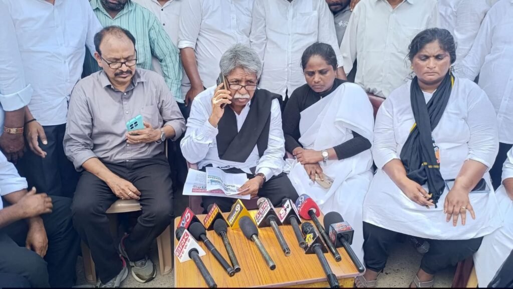 ప్రమాద బాధిత కుటుంబాలను ఆదుకోవాలి:మంద కృష్ణ మాదిగ