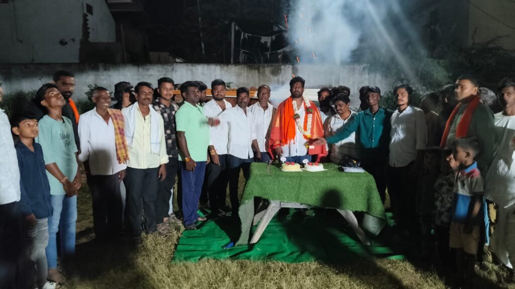 పోచారం కాలనీలో కోనేరు శశాంక్ జన్మదిన వేడుకలు