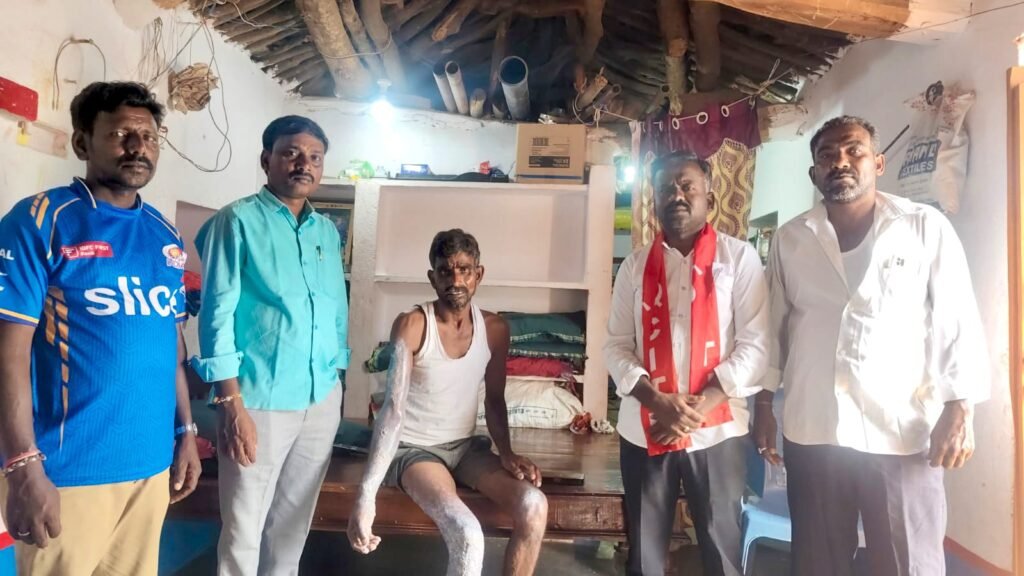 విద్యుత్తు ఘాతకానికి గురైన కార్మికుడు చంద్రప్పకు న్యాయం చేయాలి.