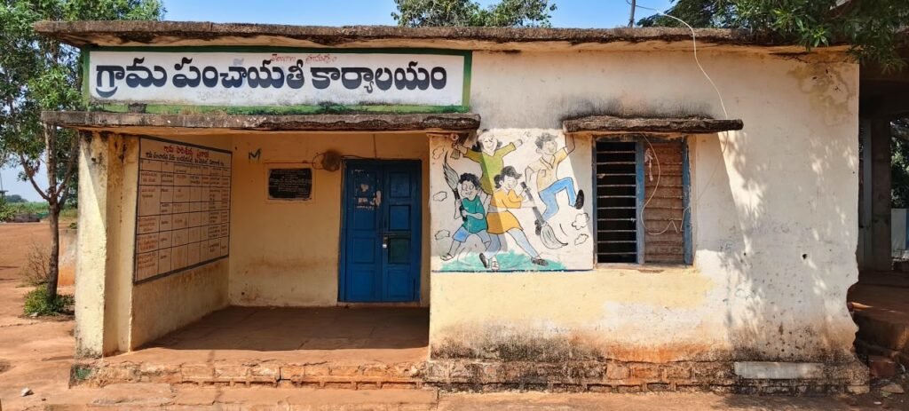 కార్యదర్శి లేని పంచాయతీ..గాడి తప్పిన పాలన!