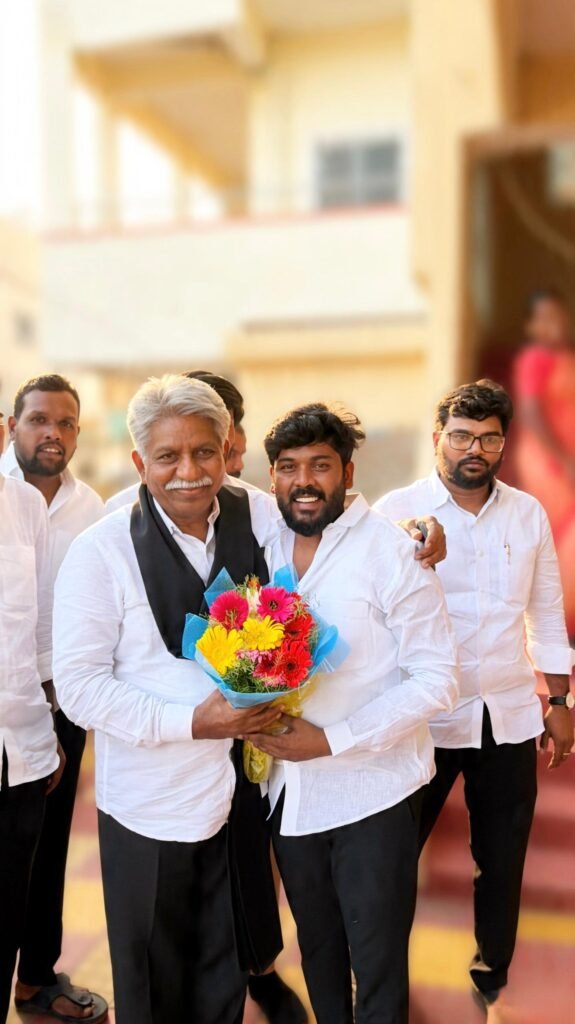 బ్యాతల శివశంకర్ కుటుంబనికి దాసరి నాగేష్ రూ.50 వేల ఆర్థిక సాయం