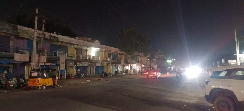 చీకటిమయంగా శంకర్‌పల్లి–చేవెళ్ల రహదారి